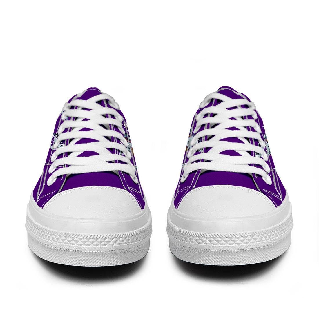 Highlight Your Fashion With Men's and Women's Low-Top Canvas Shoes Shark