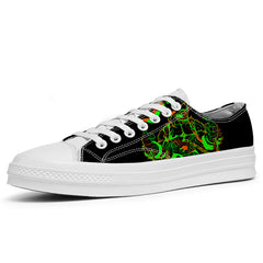 Highlight Your Fashion With Men's and Women's Low-Top Canvas Shoes Shark