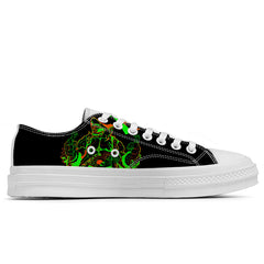 Highlight Your Fashion With Men's and Women's Low-Top Canvas Shoes Shark