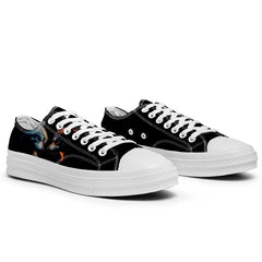 Highlight Your Fashion With Men's and Women's Low-Top Canvas Shoes Wolf