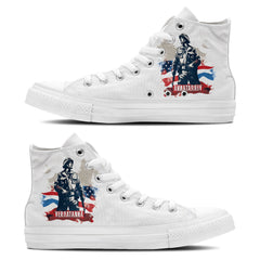 Highlight Your Fashion With Men's and Women's Mid-Top Canvas Shoes